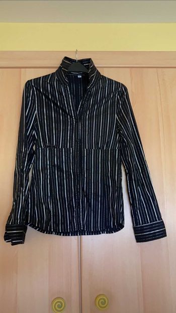 Chemise noire rayée argentée