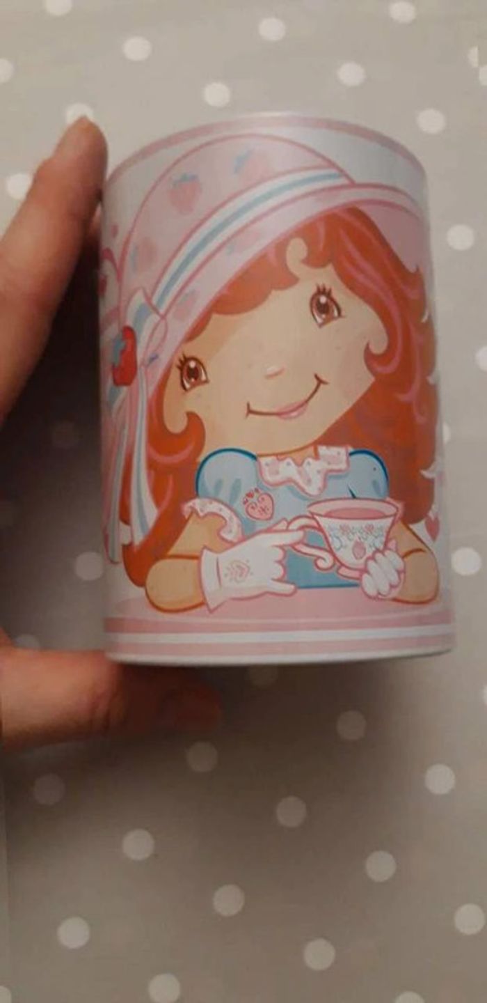 pot  a  crayon  metal charlotte aux fraises