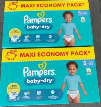 Lot de 2 carton de couches Pampers baby dry taille 5