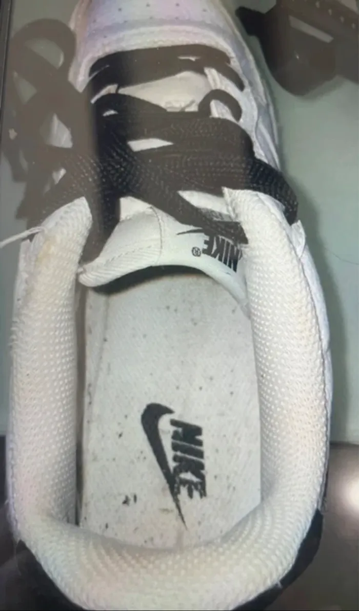 Baskets Nike Air Force 1 Blanches et Noires Pointure 36 - Bon État - photo numéro 7