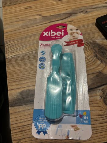 Peigne brosse pour bébé 