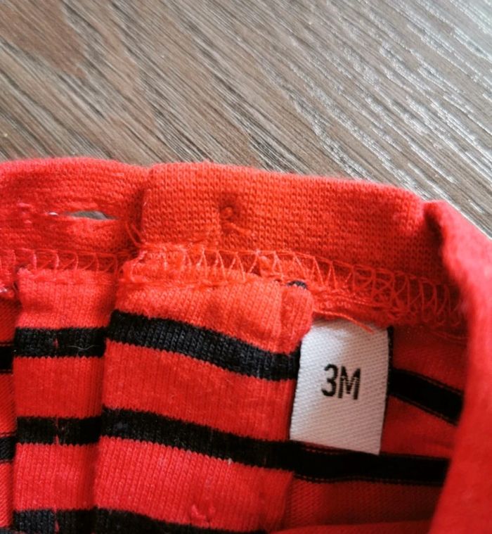 Ensemble bébé garçon 3 mois comme neuf taxi - photo numéro 2