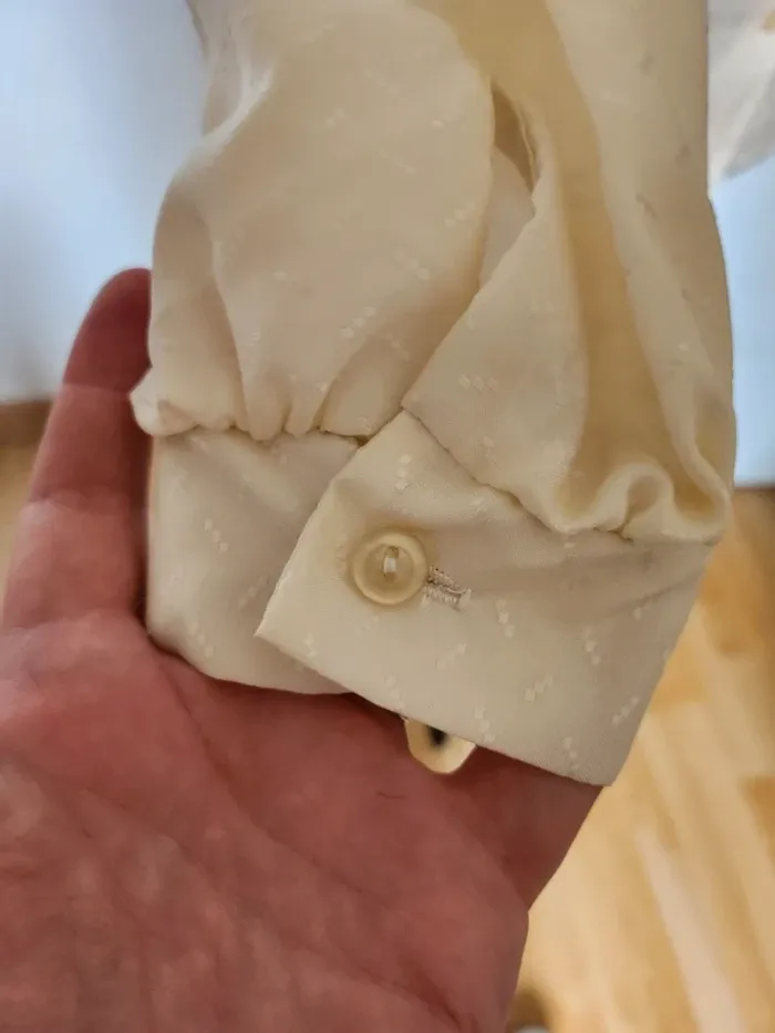 Magnifique Blouse vintage crème à lavallière – manches longues, style chic - photo numéro 2