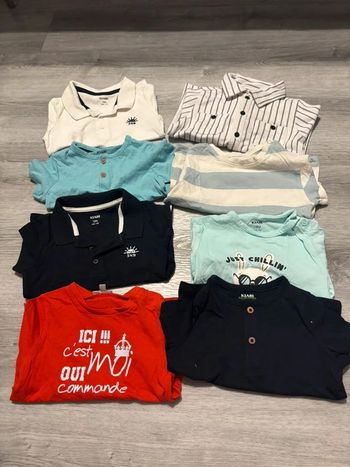 Lot de 8 T-shirt, taille 18 mois.