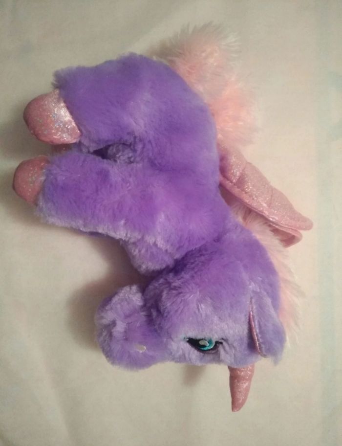 Adorable Licorne en peluche - Neuve - photo numéro 3