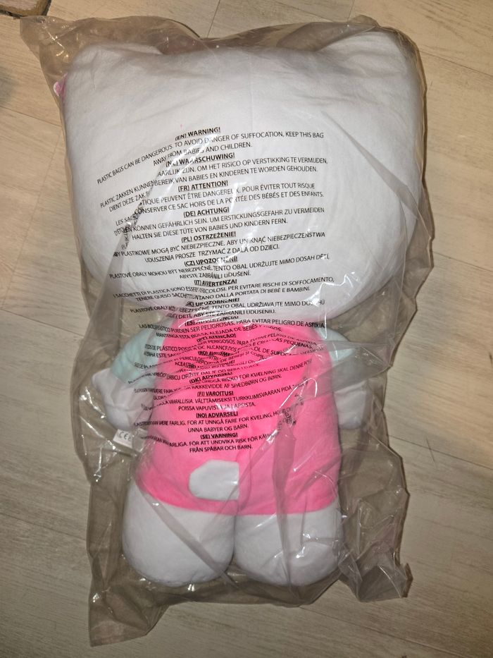 Enorme.peluche hello kitty neuve - photo numéro 3