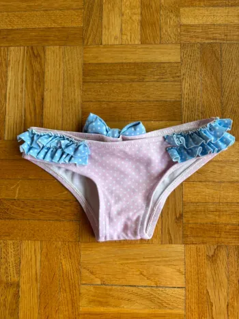 Maillot de bain Guillermina Baeza 2 ans très bon état