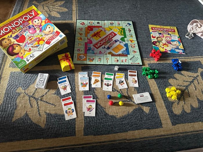 Nombreux jeux de société tout état complet ou manque une pièce qui n’empêche pas de jouer - photo numéro 10