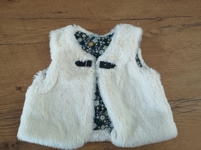 Gilet sans manche blanc 12 mois