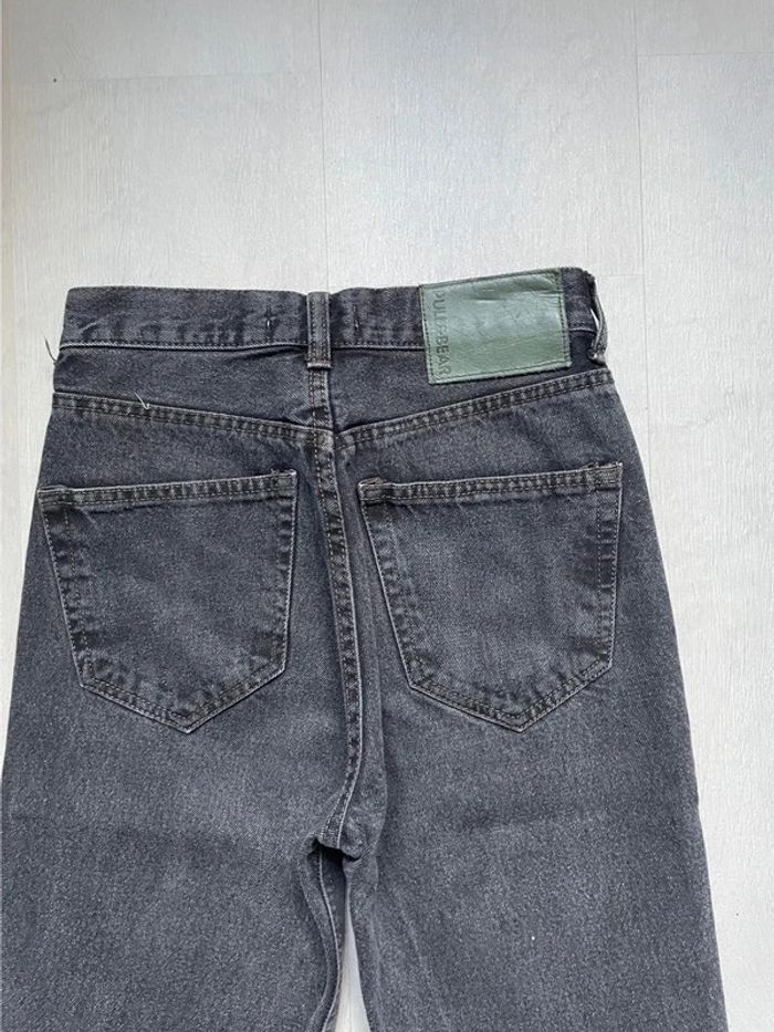Jean mom noir Pull&Bear – effet vintage & détail brodé, taille haute - photo numéro 4