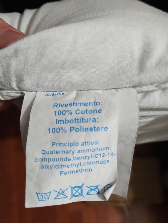 Oreiller bébé 40x60 en très bon état marque perlarara - photo numéro 3