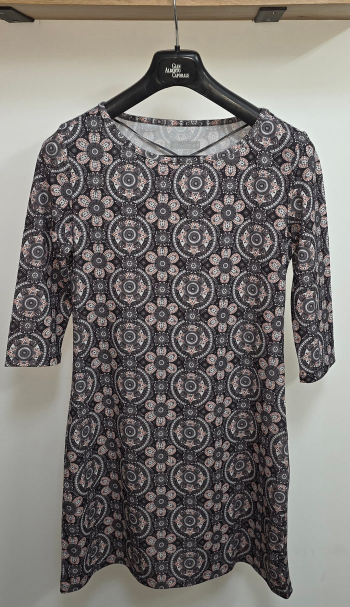 Robe manche 3/4 motifs fleurs