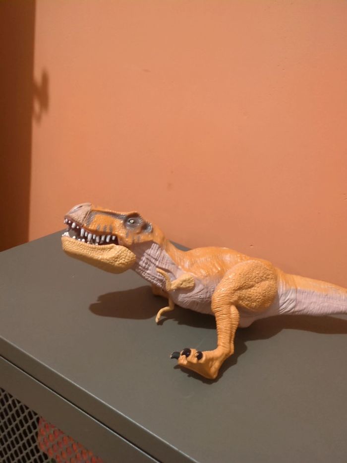Jurassic World figurine T-Rex Tyrannosaurus - photo numéro 2