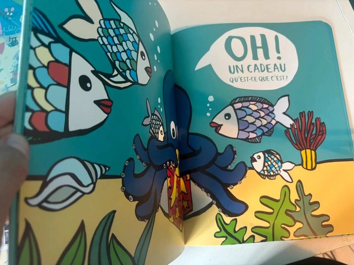 Livre école des loisirs une surprise de toutes les couleurs - photo numéro 3