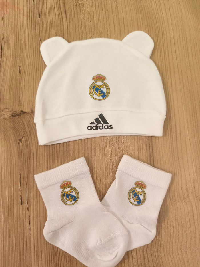 Ensemble bonnet et chaussettes fcm baby foot real Madrid - photo numéro 2