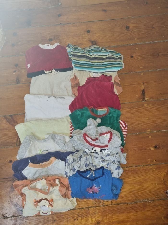 Gros lot vêtements 18 mois - photo numéro 2