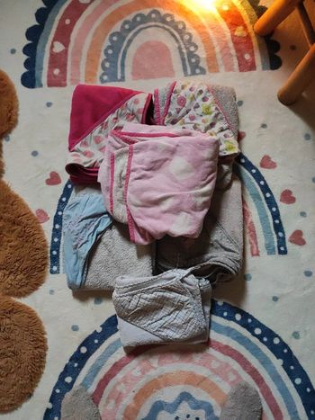 Lot serviettes de bain +cape bébé
