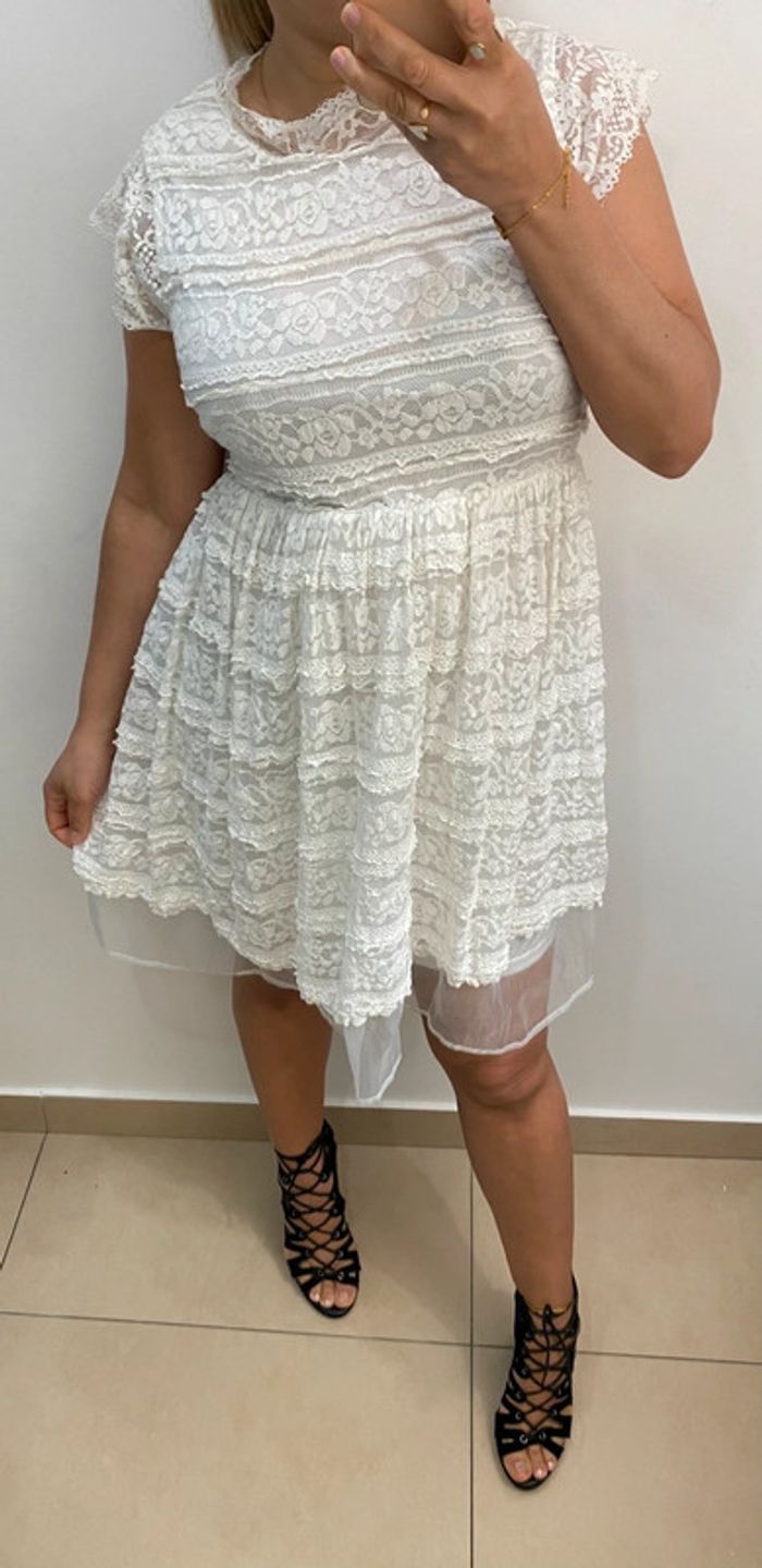 Jolie Robe En Dentelle Taille M - photo numéro 5