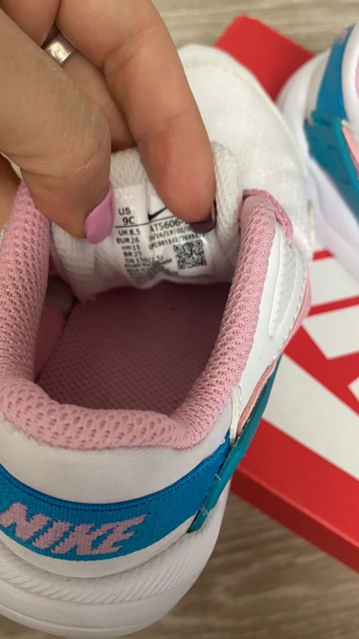 Porté une fois comme neuve taille 26 nike - photo numéro 6