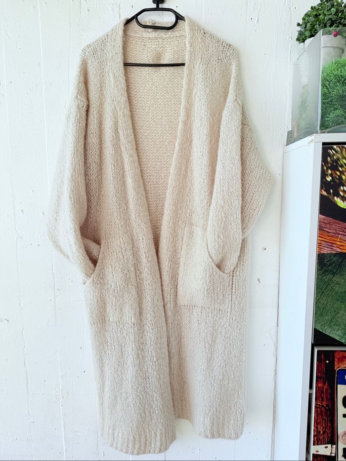 Gilet long oversize de la marque Les Follies, en coloris crème. - photo numéro 4