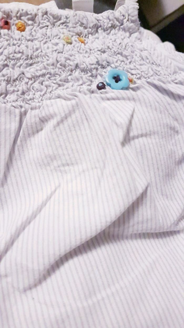 Robe blanche à rayure et motif brodés. 2 ans fille. Marque Orchestra - photo numéro 3