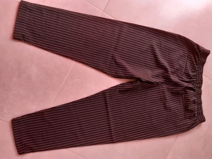 Pantalon à pince noir à rayures blanches - photo numéro 3