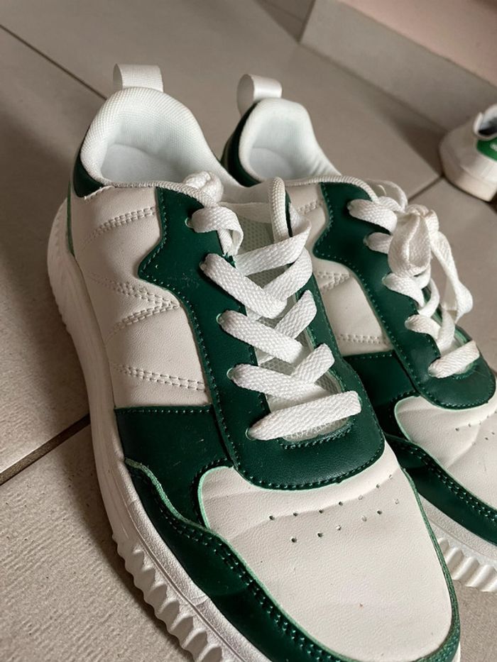 Basket vertes et blanches - photo numéro 2