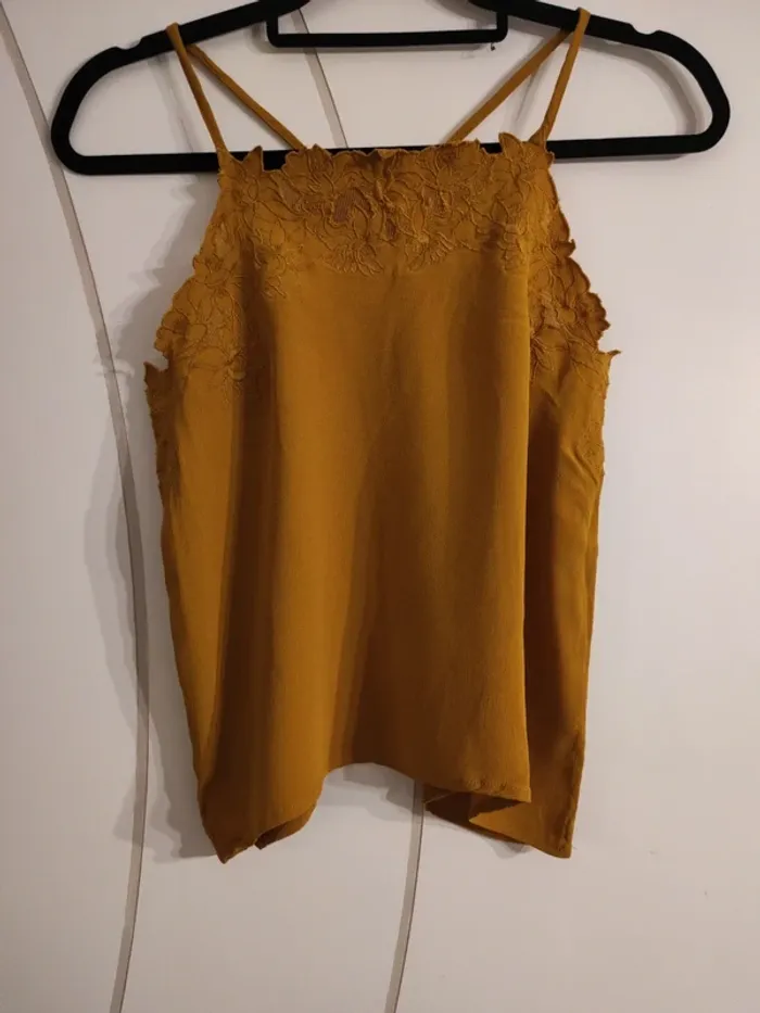 Top camaïeu moutarde taille S