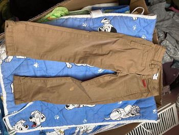 Pantalon resskinsn taille 2 ans👇