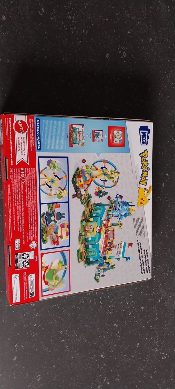 Un tour dans la grande roue pokémon 8+ Mega - photo numéro 2
