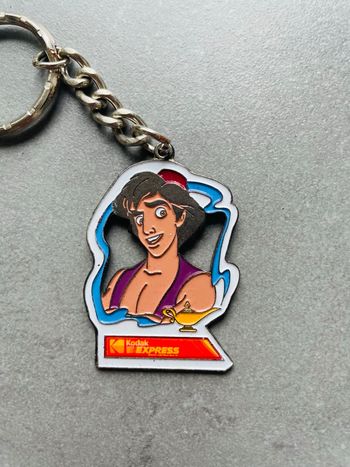 Porte clefs métal vintage Kodak aladdin Disney
