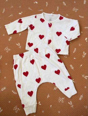 Jolie ensemble cœur de chez petit bateau 