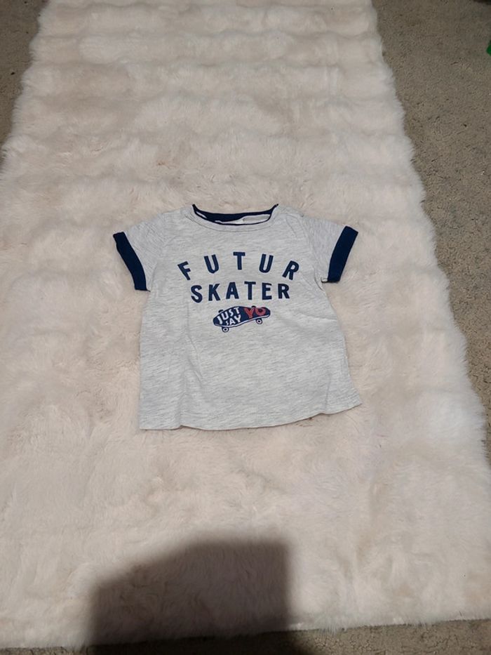 Tee shirt skateboard