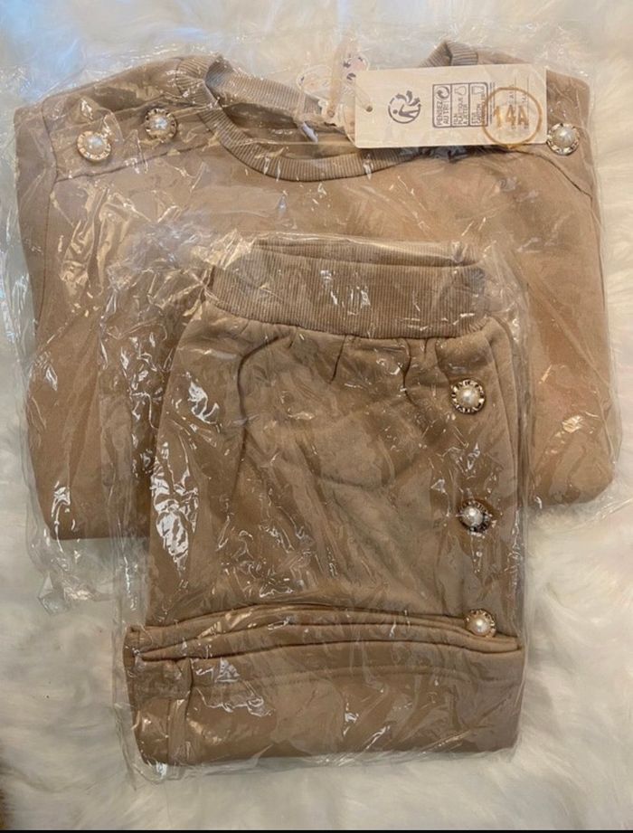 Ensemble molletonné neuf - photo numéro 2