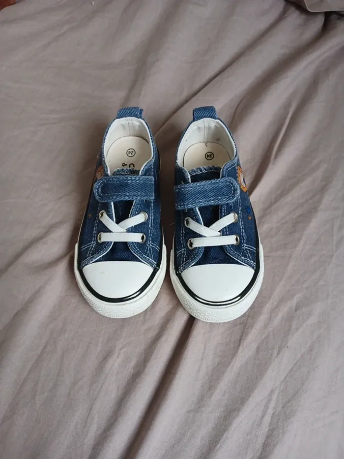 Basket taille 24