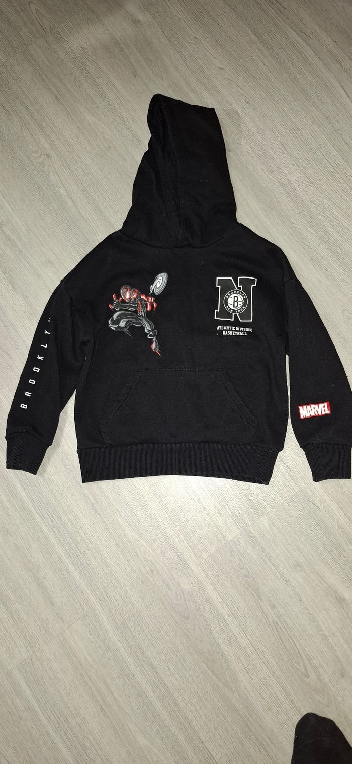 Ensemble officiel NBA et Marvel spider man taille 4-5 ans - photo numéro 2