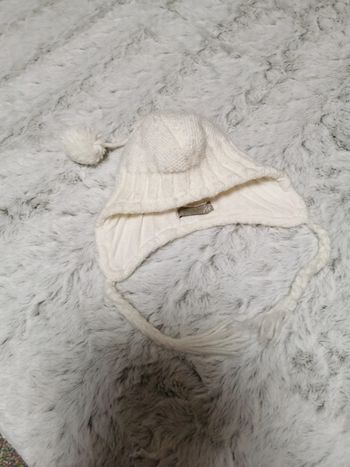 Bonnet laine et ponpom