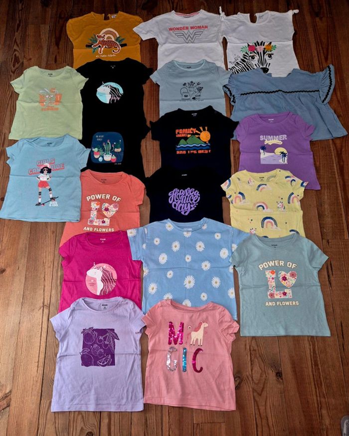 Lot de 19 tee shirts pour fille