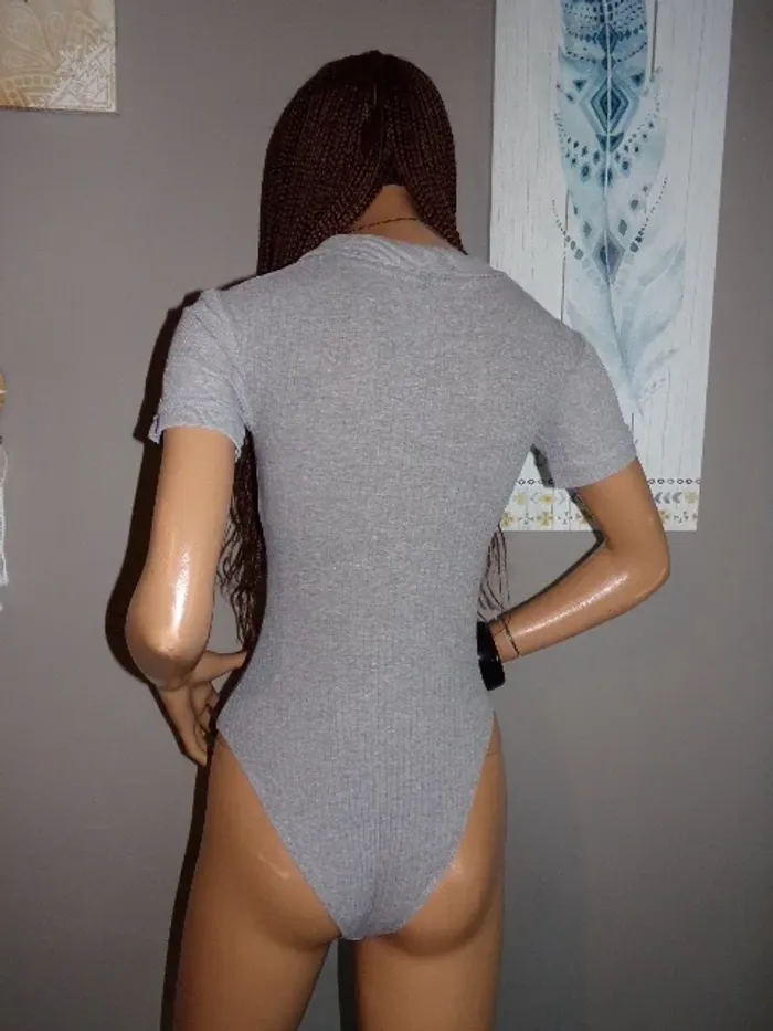 Body gris - photo numéro 4