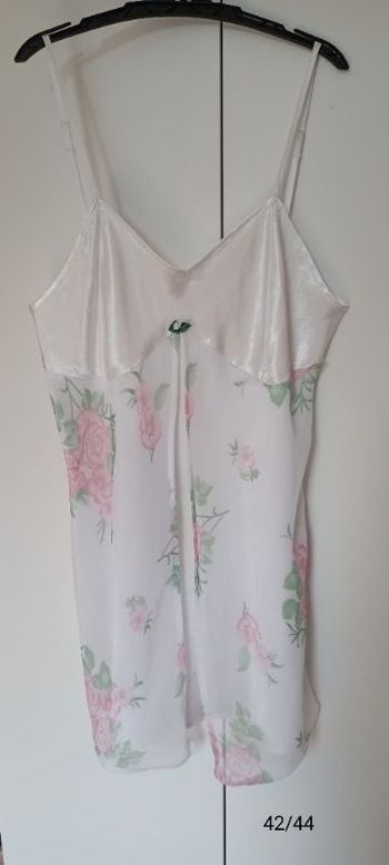 Nuisette taille 42/44