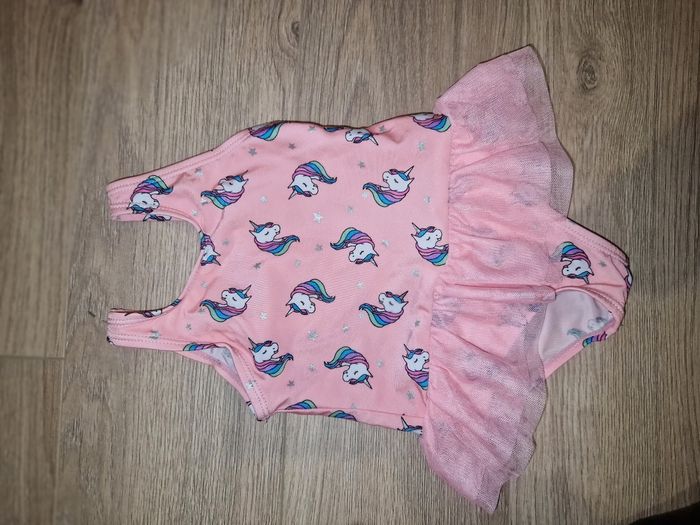 Lot de 20 habits 12 mois