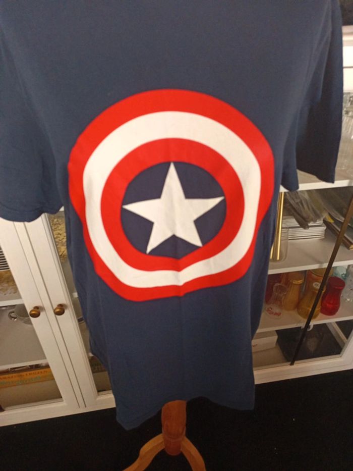 T-shirt Marvel Captain America taille xl - photo numéro 2