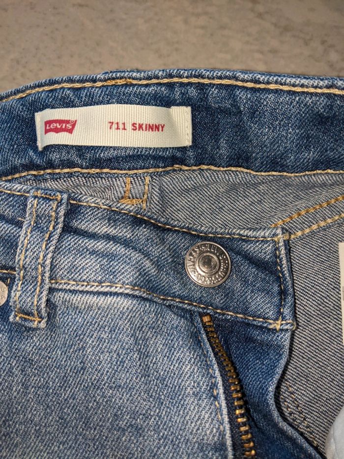 Jeans 711 Levi's 14 ans neuf !! - photo numéro 3