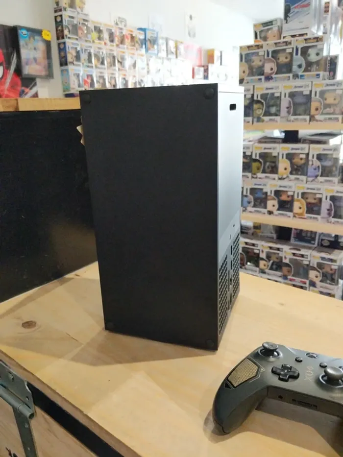 Xbox series X + Manette officielle grise/marron - photo numéro 5