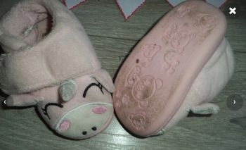 Chaussons pointure 20