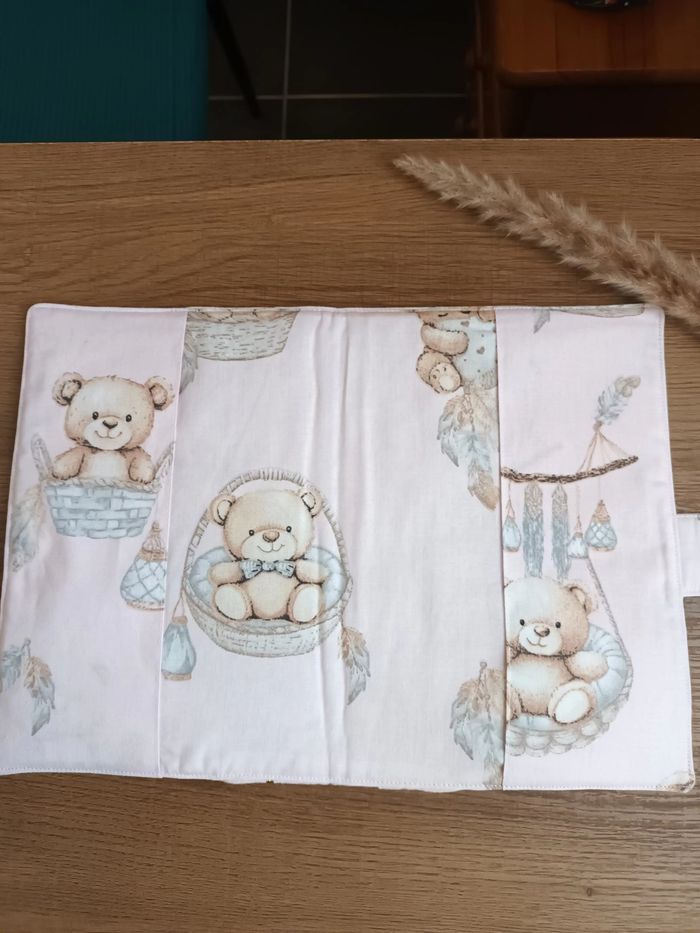 Protège carnet santé - photo numéro 2