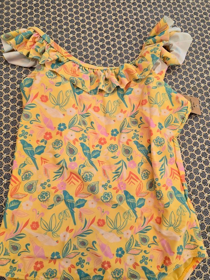 Neuf (non porté)🏷 ⚘️🤩😍maillot de bain 10 ans fille ⚘️🤩😍 - photo numéro 2