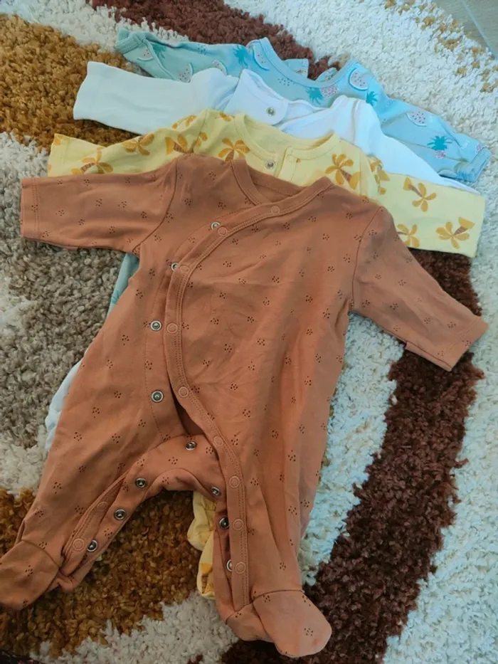 Lot 5 pyjamas légers - photo numéro 2