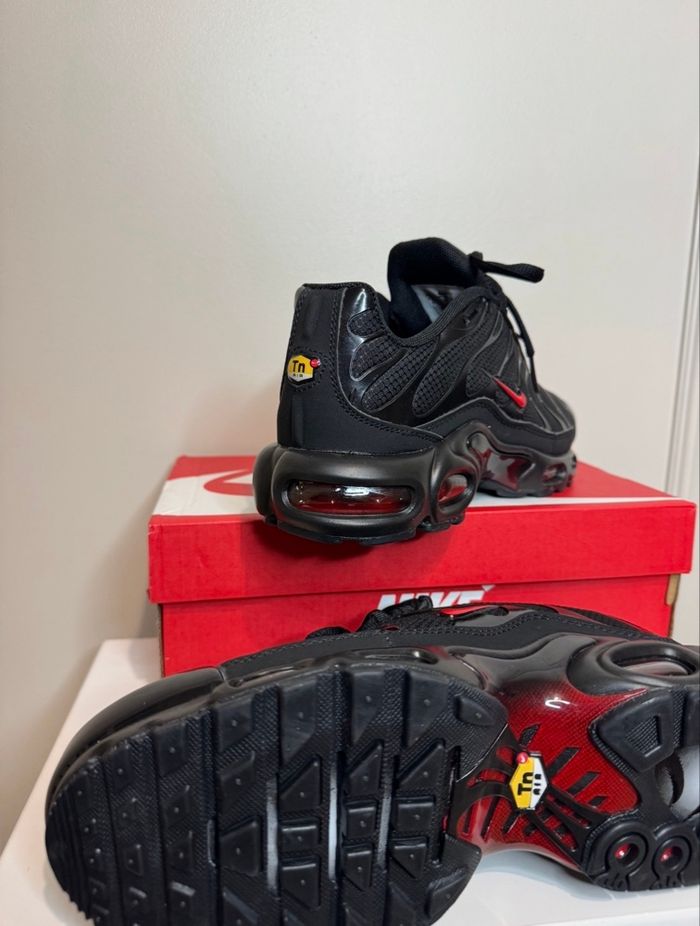 Tn taille 43 Nike - photo numéro 5