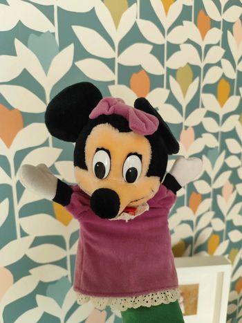 Doudou marionnette Minnie wald Disney
